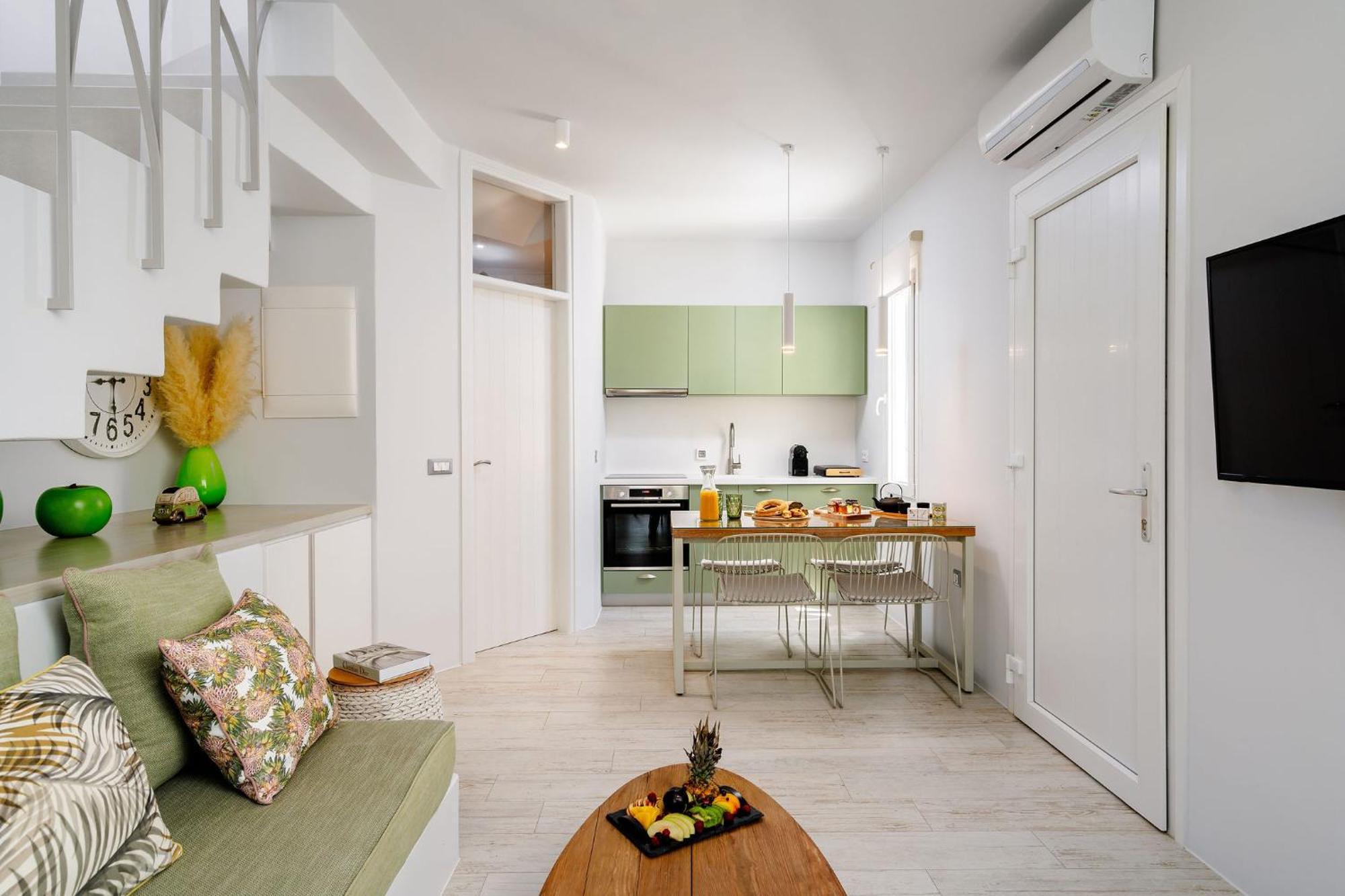Sunday Luxury Suites Agia Anna  外观 照片