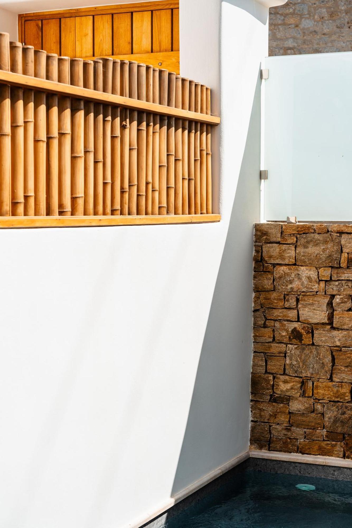 Sunday Luxury Suites Agia Anna  外观 照片