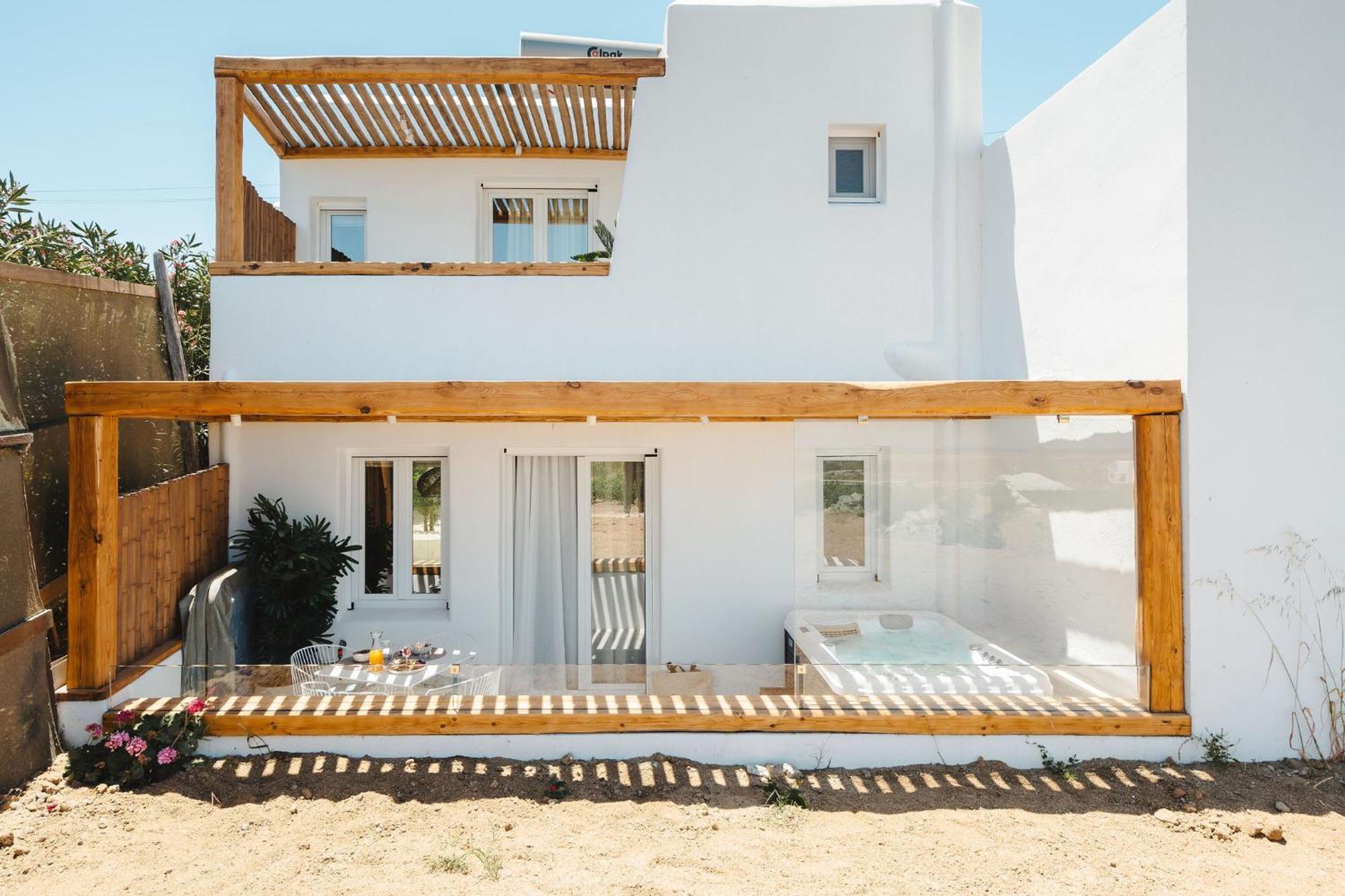 Sunday Luxury Suites Agia Anna  外观 照片
