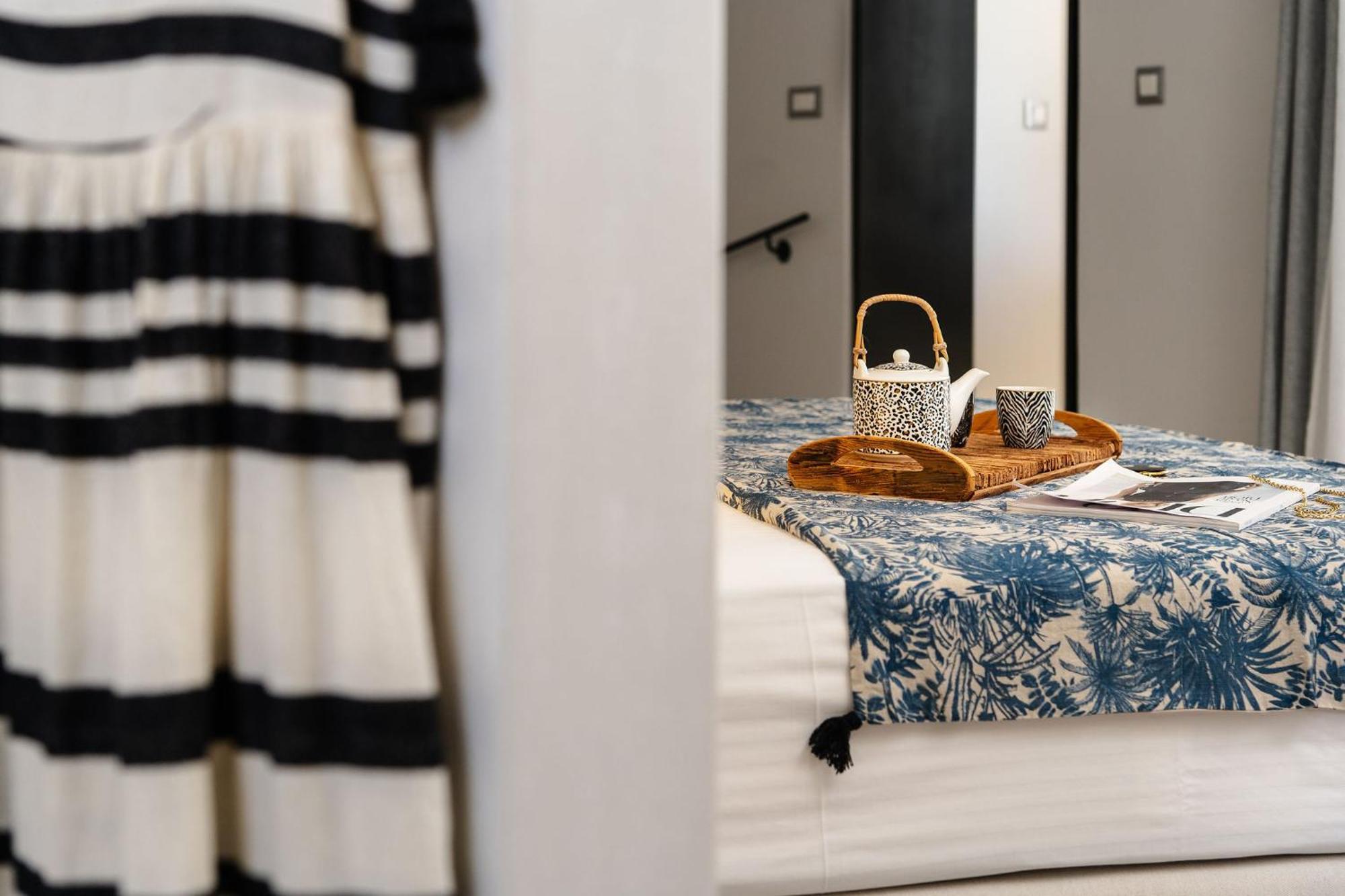 Sunday Luxury Suites Agia Anna  外观 照片