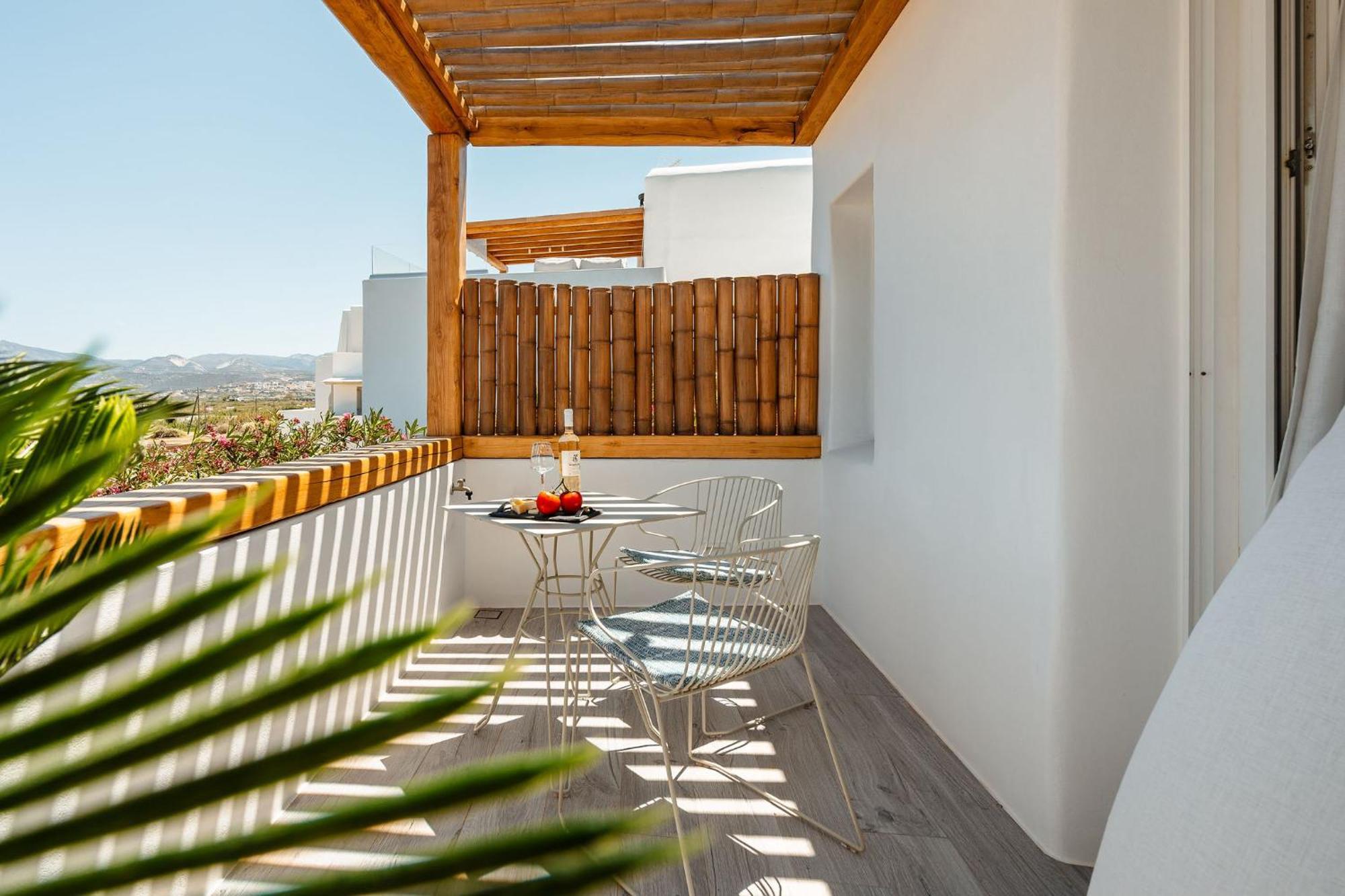 Sunday Luxury Suites Agia Anna  外观 照片